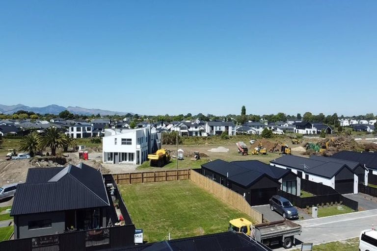 Photo of property in 12 Rakau Lane, Casebrook, Christchurch, 8051