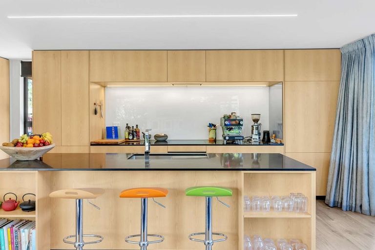 Photo of property in 53a Edward Avenue, Edgeware, Christchurch, 8013