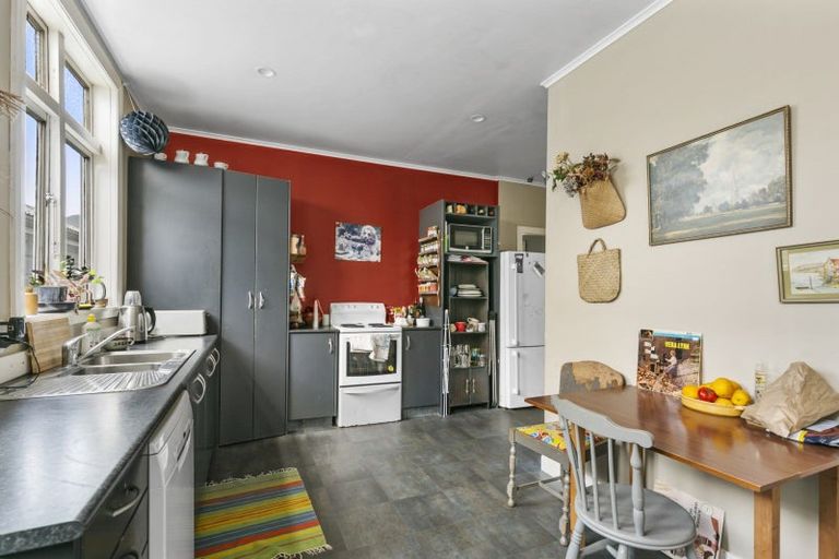 Photo of property in 15 Bidwill Street, Mount Cook, Wellington, 6021