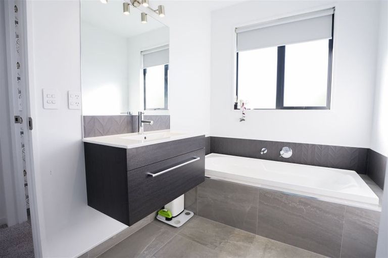 Photo of property in 34 Bill Harvey Drive, Halswell, Christchurch, 8025