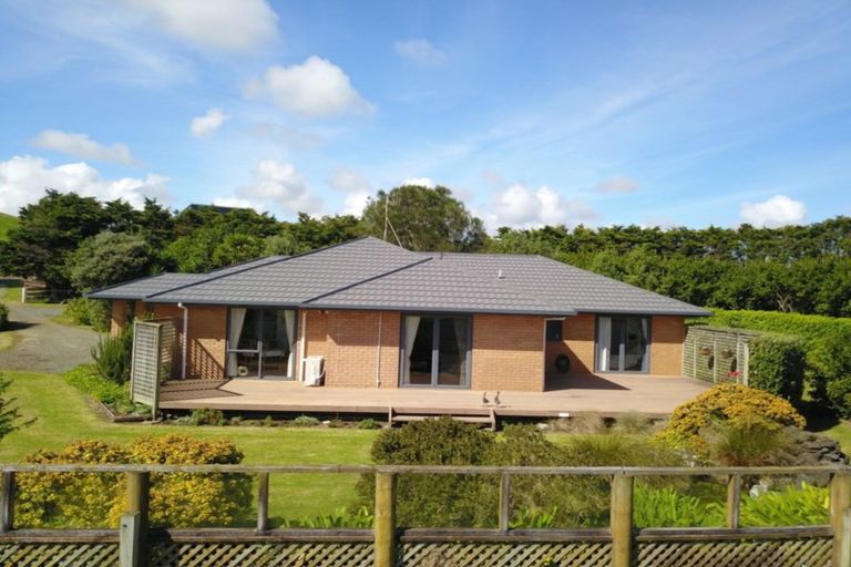 Photo of property in 286 Rehutai Road, Baylys Beach, Dargaville, 0377