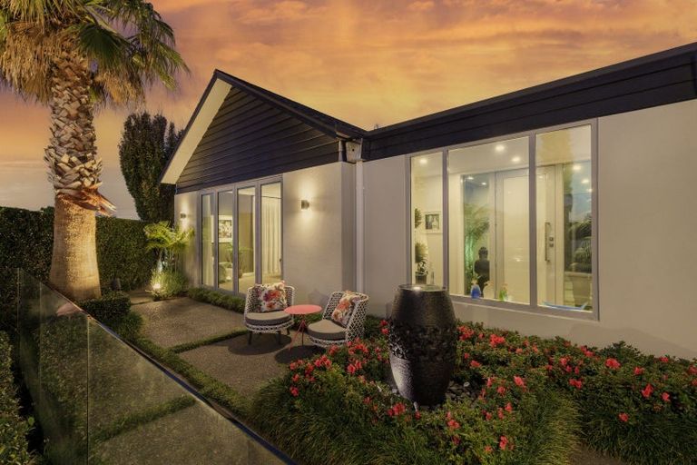 Photo of property in 5 Tupuhi Place, Highlands Park, New Plymouth, 4312