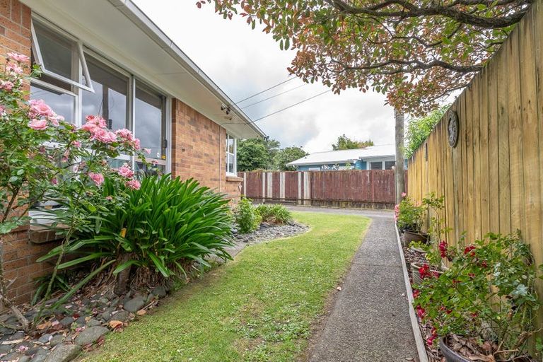 Photo of property in 10 Parkdale Place, Glenview, Hamilton, 3206