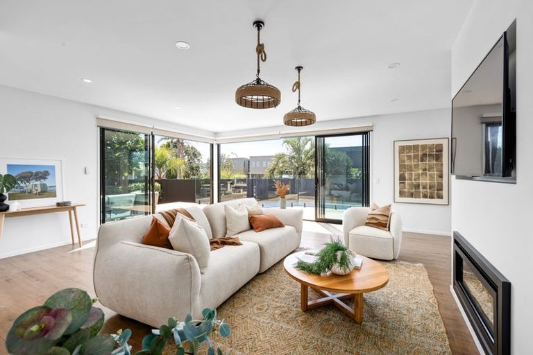 Photo of property in 18 Excelsior Way, Omaha, 0986