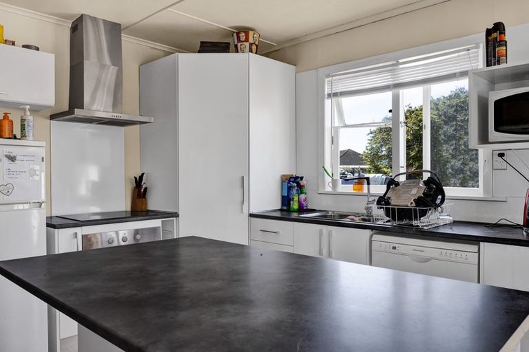 Photo of property in 8 Pacey Avenue, Hawera, 4610