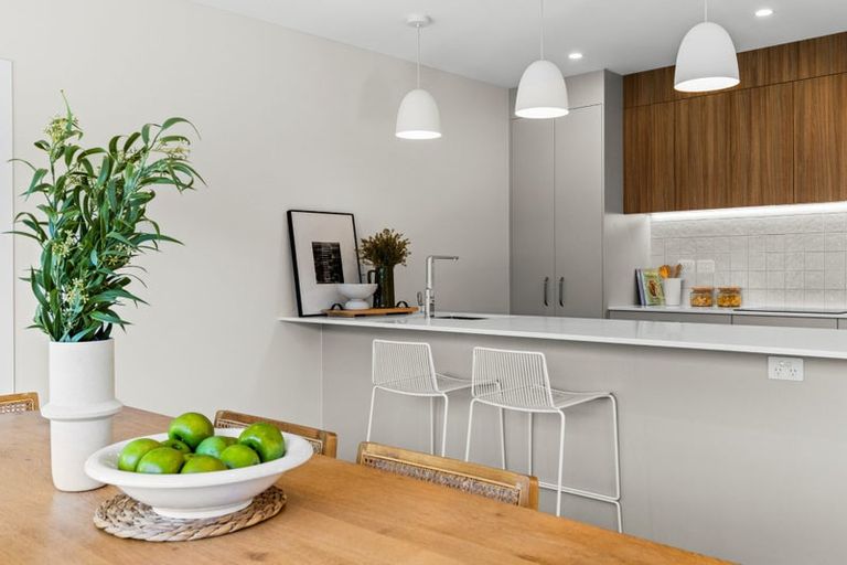 Photo of property in 15 Cassin Place, Taradale, Napier, 4112