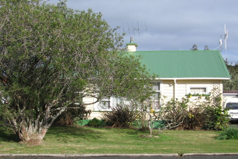 Photo of property in 5 Wallace Street, Regent, Whangarei, 0112