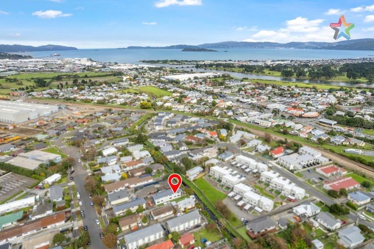 Photo of property in 40b Leighton Avenue, Waiwhetu, Lower Hutt, 5010
