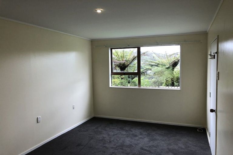 Photo of property in 81a Thurleigh Grove, Karori, Wellington, 6012