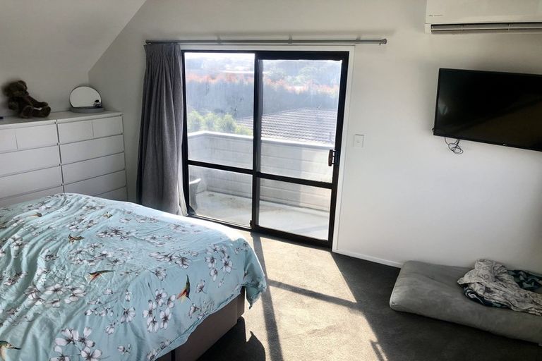 Photo of property in 1/30 Tui Glen Road, Birkenhead, Auckland, 0626