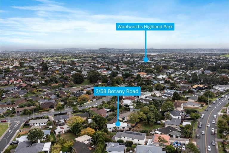 Photo of property in 2/58 Botany Road, Botany Downs, Auckland, 2010