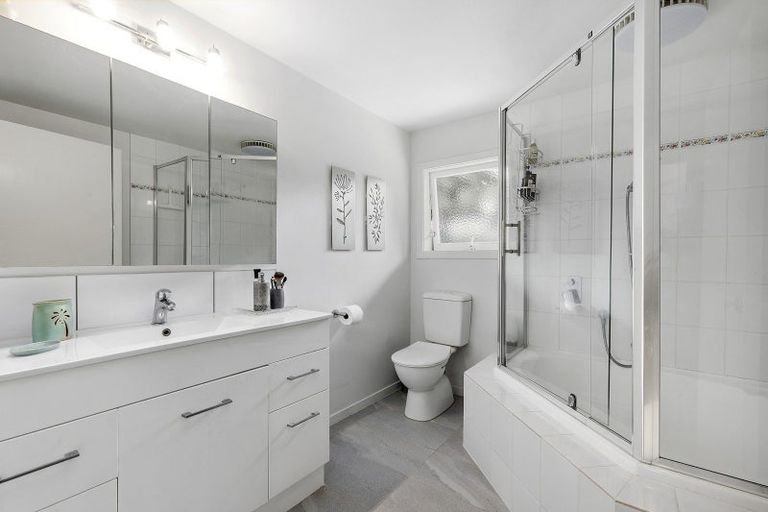 Photo of property in 37 Beauchamp Street, Karori, Wellington, 6012