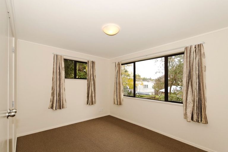 Photo of property in 46 Reynella Drive, Massey, Auckland, 0614