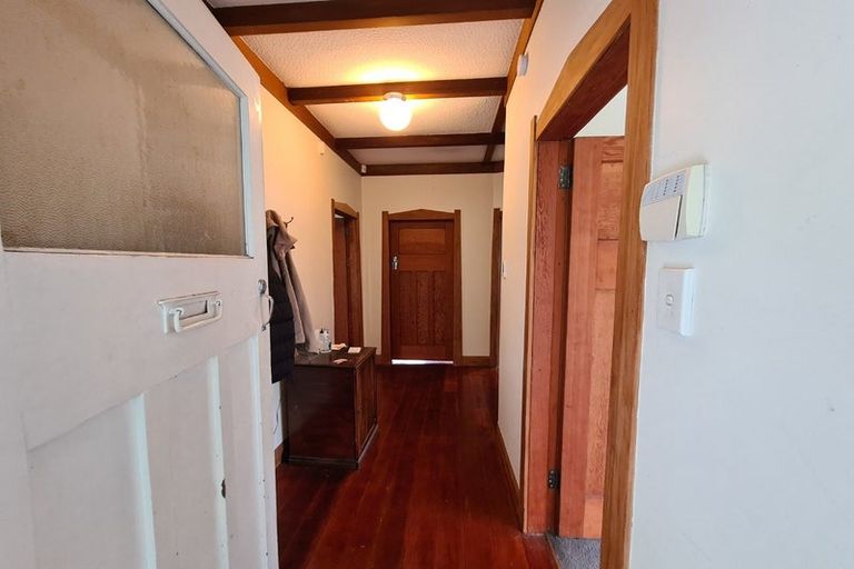 Photo of property in 76 Glenmore Street, Northland, Wellington, 6012