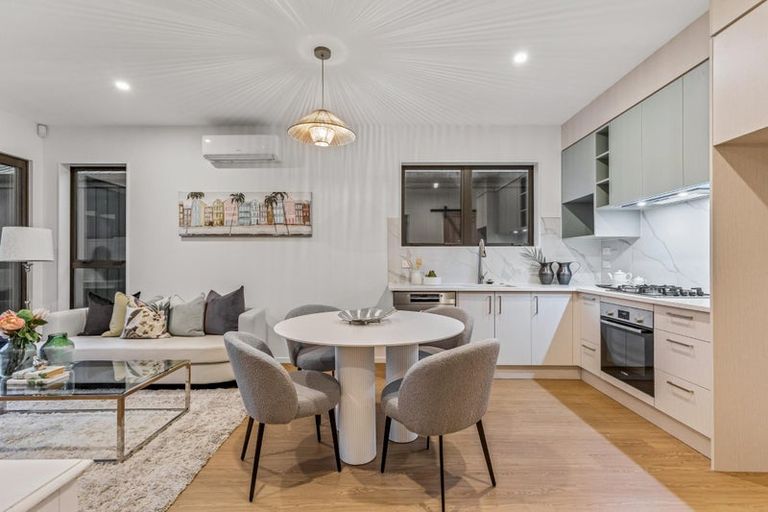 Photo of property in 21 Paretao Street, Massey, 0614