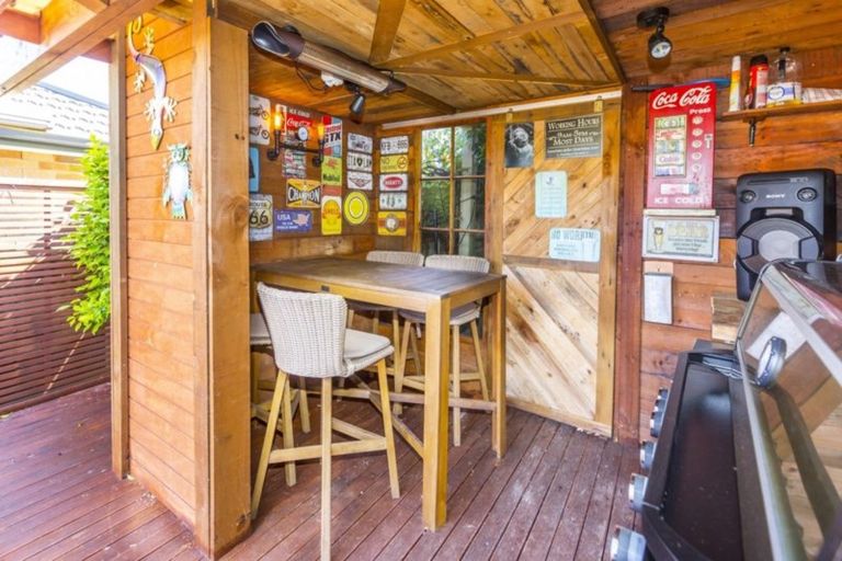 Photo of property in 8 Ronald Scott Grove, Riverstone Terraces, Upper Hutt, 5018