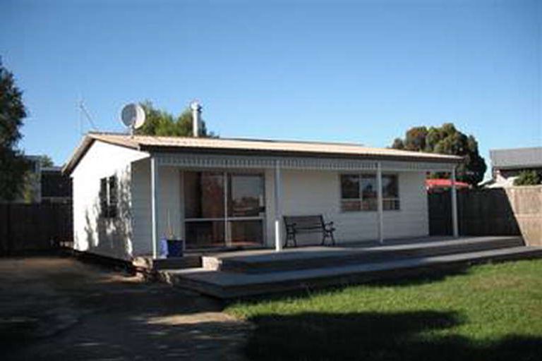 Photo of property in 81 Jellicoe Street, Martinborough, 5711