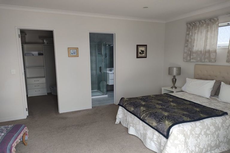 Photo of property in 23 Maka Terrace, Orewa, 0931