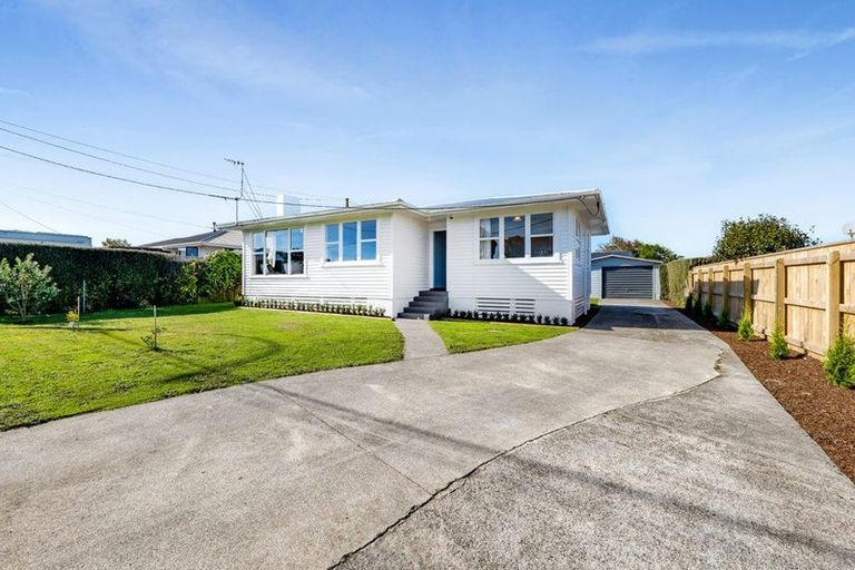 Photo of property in 111 Puriri Street, Hawera, 4610