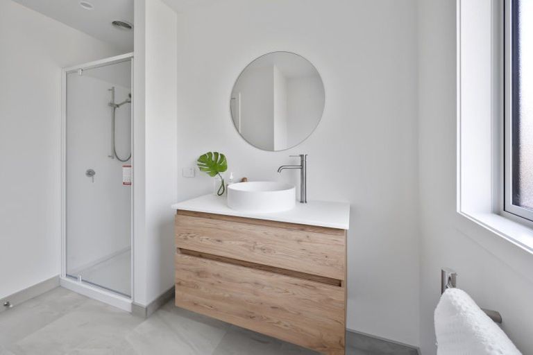 Photo of property in 10 Cassin Place, Taradale, 4112