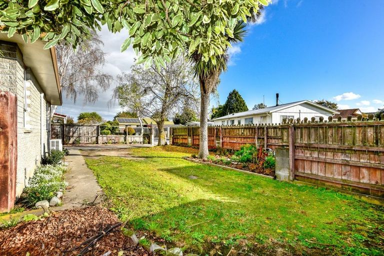 Photo of property in 33 Pensacola Crescent, Broomfield, Christchurch, 8042