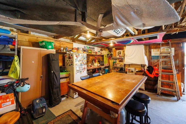 Photo of property in 93 Featherston Street, Takaro, Palmerston North, 4412