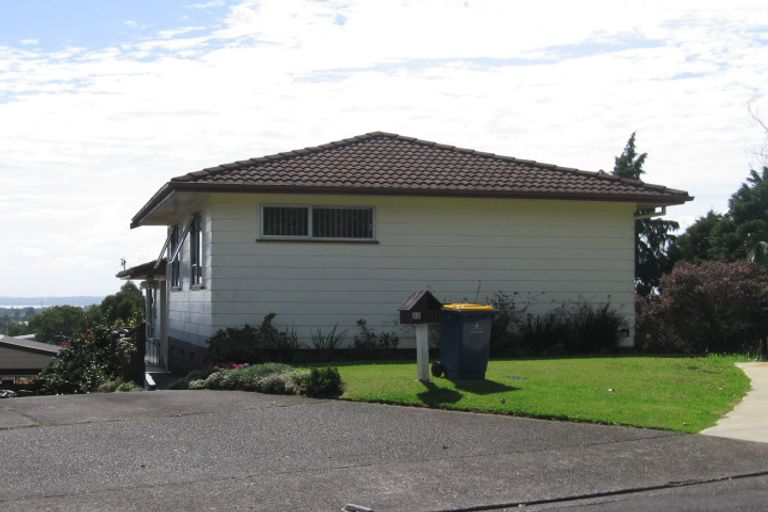 Photo of property in 34 Pokapu Street, Titirangi, Auckland, 0600