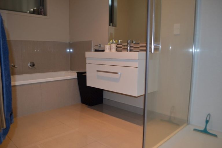 Photo of property in 16 Rochfort Crescent, Pyes Pa, Tauranga, 3112