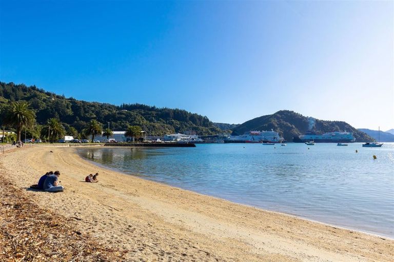 Photo of property in Oxleys Rock Apartments, 304/6 London Quay, Picton, 7220