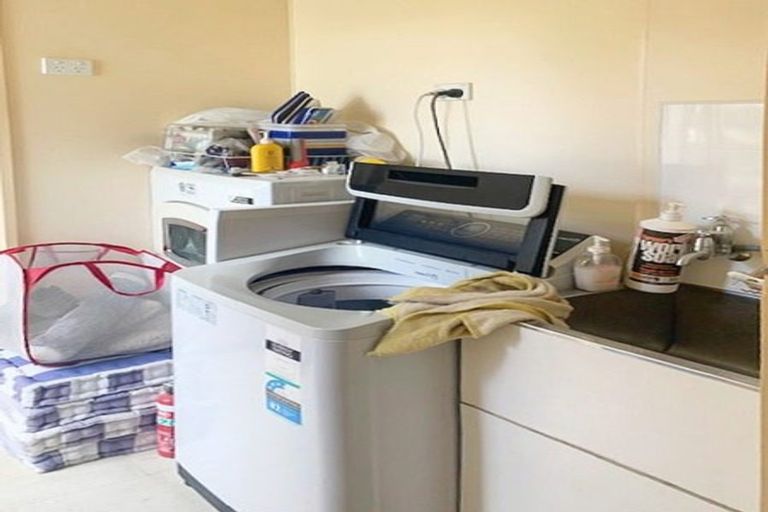 Photo of property in 20 Toia Street, Marton, 4710