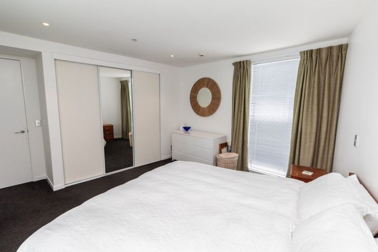 Photo of property in Portal Apartments, 5d/42 Cable Street, Te Aro, Wellington, 6011