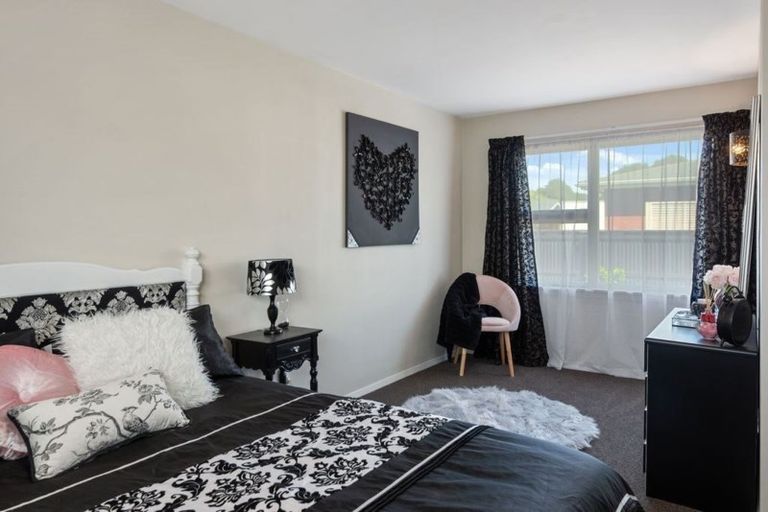 Photo of property in 16 Royleen Street, Casebrook, Christchurch, 8051