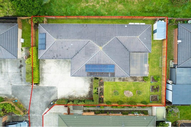 Photo of property in 25 Ripple Grove, Waiuku, 2123