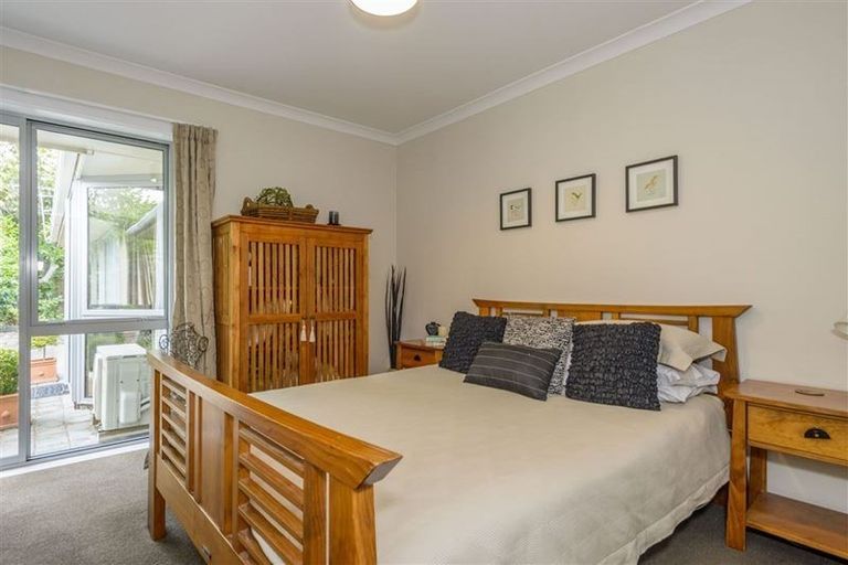 Photo of property in 53 Centaurus Road, Cashmere, Christchurch, 8022