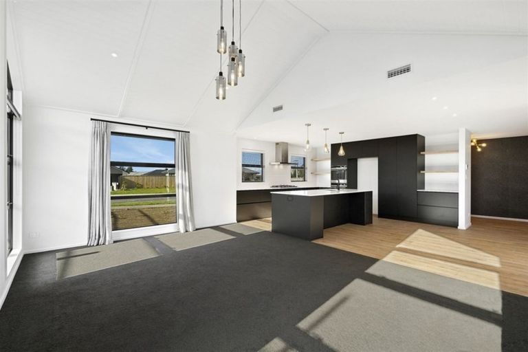 Photo of property in 7 Hamlett Drive, Woodend, 7610