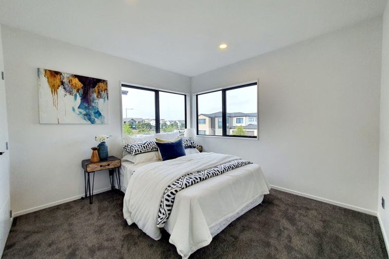 Photo of property in 5 Sager Midgley Road, Hobsonville, Auckland, 0616