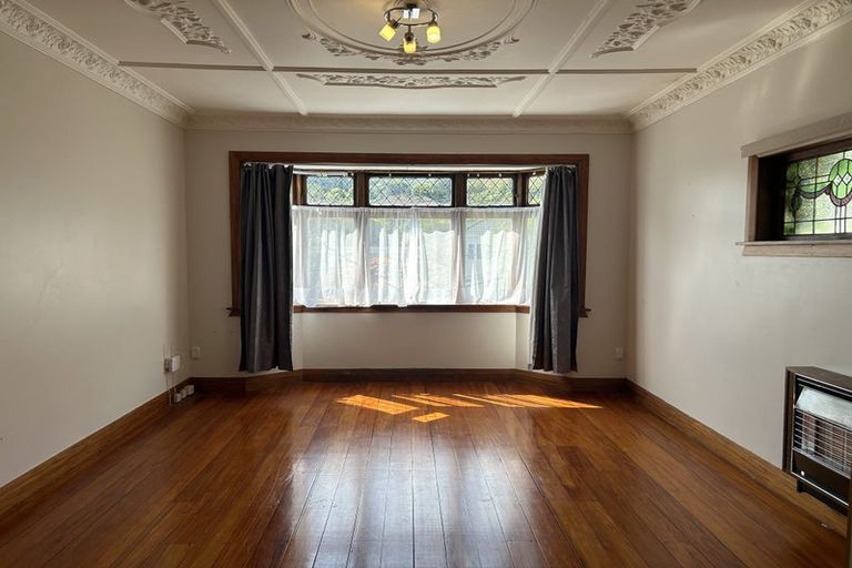 Photo of property in 28 Burrows Avenue, Karori, Wellington, 6012