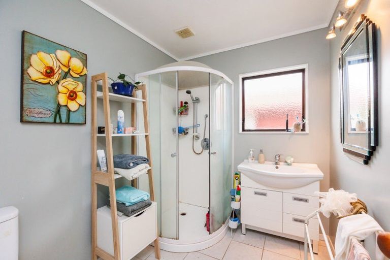 Photo of property in 54 Roy Street, Palmerston North, 4410