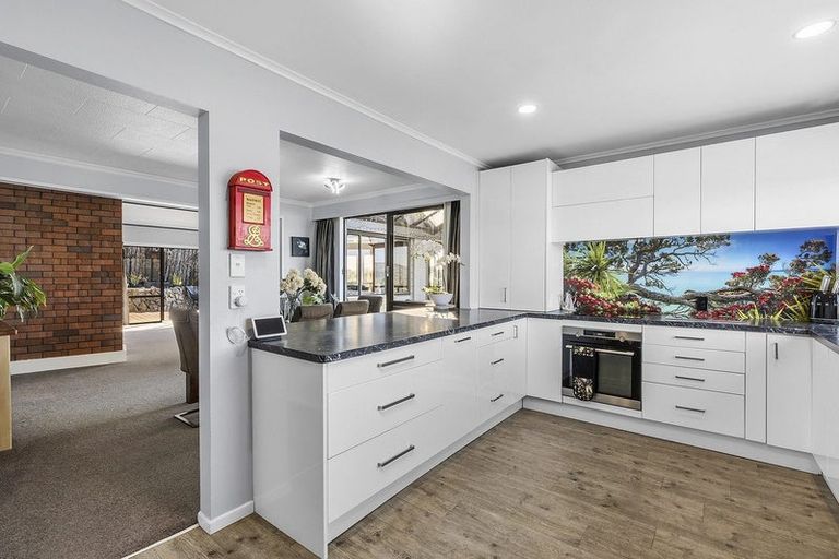 Photo of property in 27a The Anchorage, Whitby, Porirua, 5024