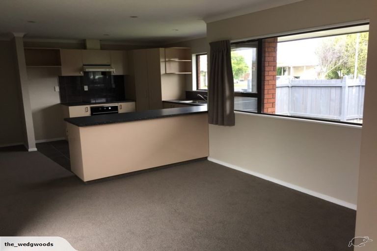 Photo of property in 2/20 Fife Crescent, Tamatea, Napier, 4112