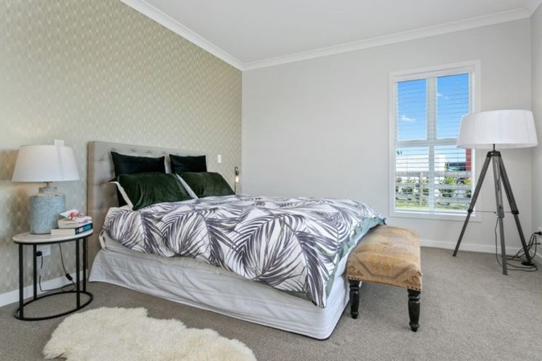 Photo of property in 1 Kotare Grove, Cambridge, 3434