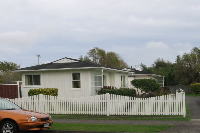 Photo of property in 20 Matai Street, Waikanae, 5036