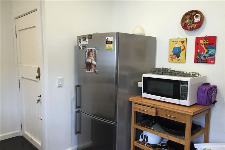 Photo of property in 6 Hathaway Avenue, Karori, Wellington, 6012