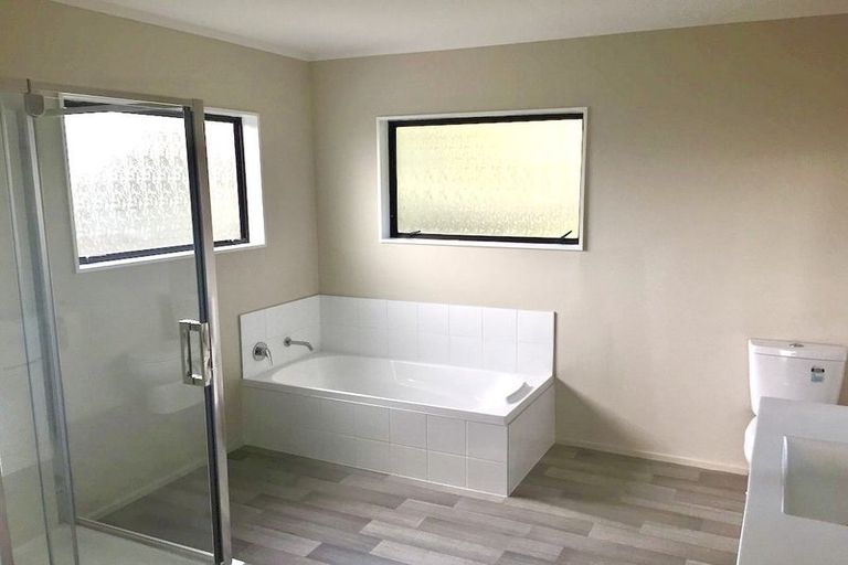 Photo of property in 1/13 Naviti Place, Browns Bay, Auckland, 0630