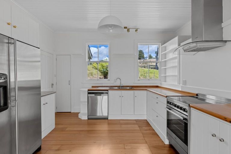 Photo of property in 72 Pebble Brook Road, Waitoki, 0994