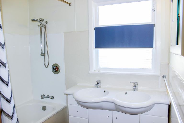 Photo of property in 31 Balmoral Street, Oamaru North, Oamaru, 9400