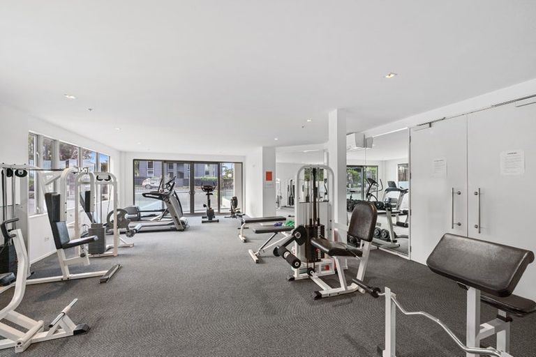 Photo of property in 1/7 The Promenade, Takapuna, Auckland, 0622