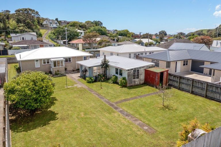 Photo of property in 210 Ngamotu Road, Spotswood, New Plymouth, 4310