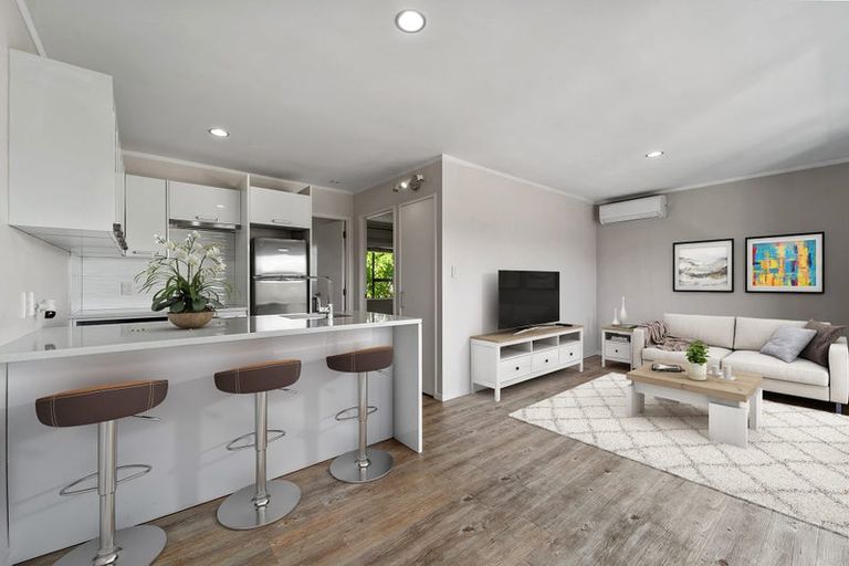 Photo of property in 3/420a Hibiscus Coast Highway, Orewa, 0931