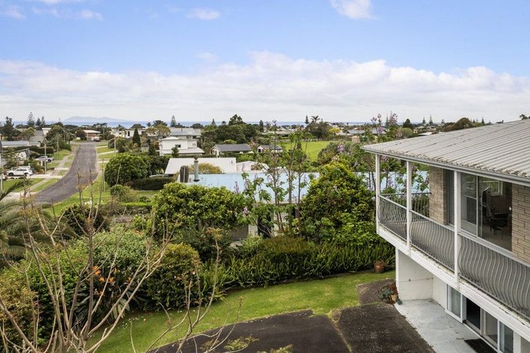 Photo of property in 58 The Crescent, Waihi Beach, 3611